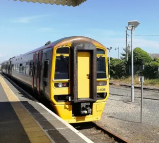 Machynlleth to Pwllheli Train